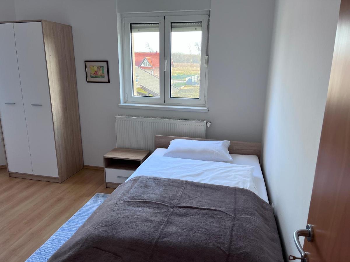 Apartman Magnolia Petrovina Turopoljska Exterior photo
